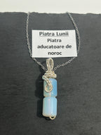 Lanț din sârmă de cupru suflată cu argint și Piatra Lunii