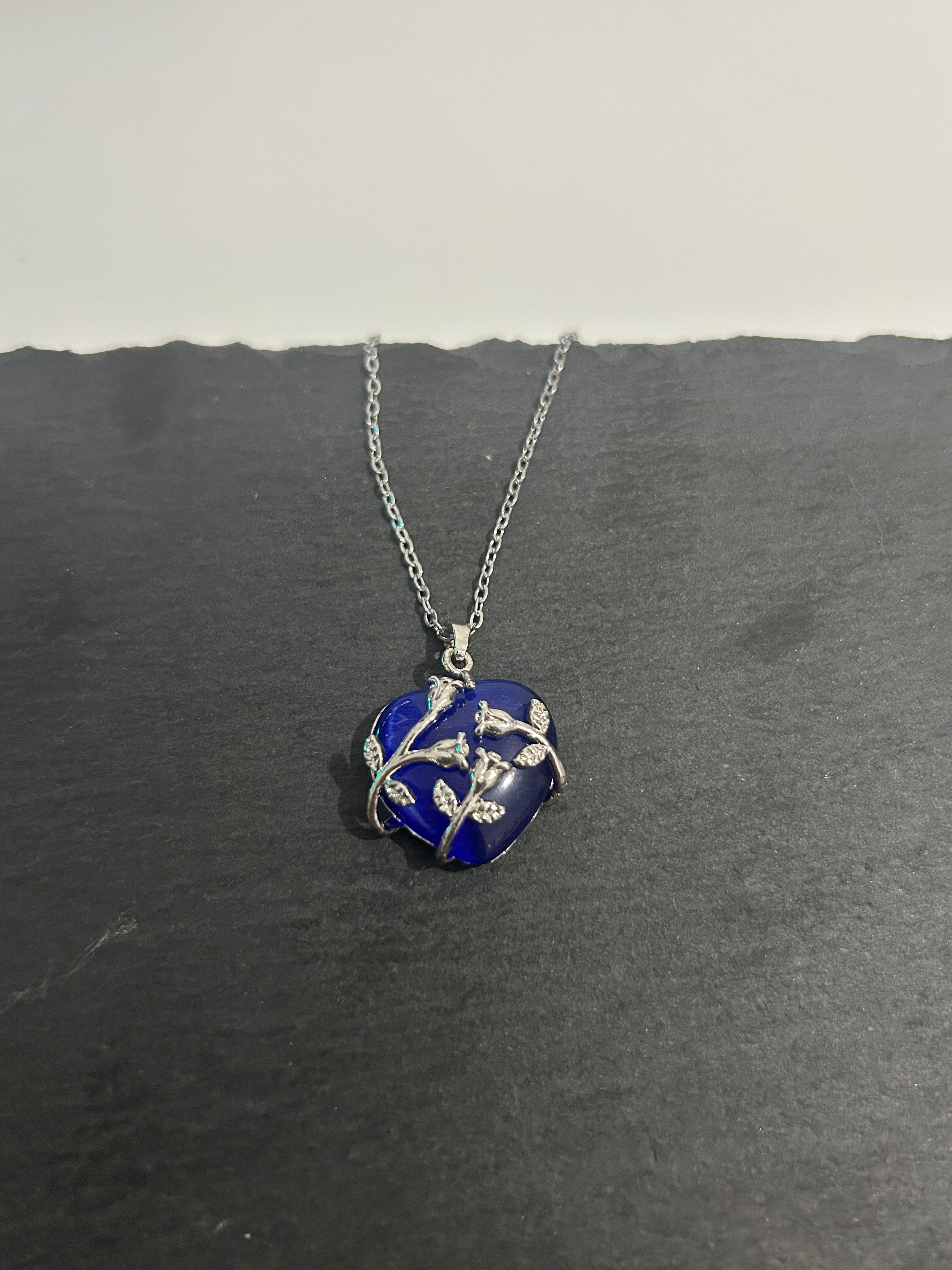 Colier inima Ochi de pisică albastru cobalt