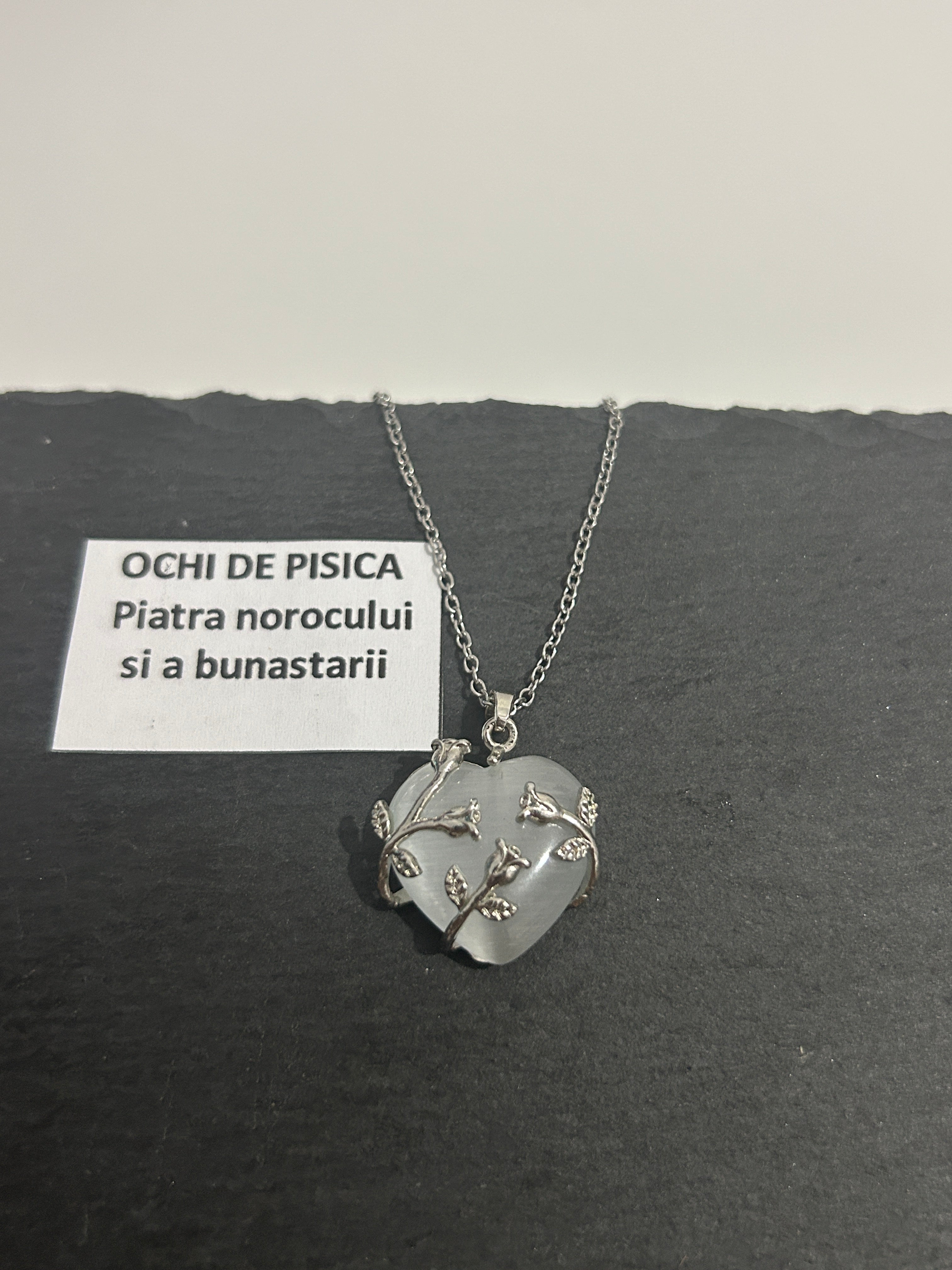 Colier inima Ochi de pisică alb